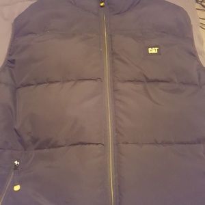 Caterpillar insulated vest💛💯